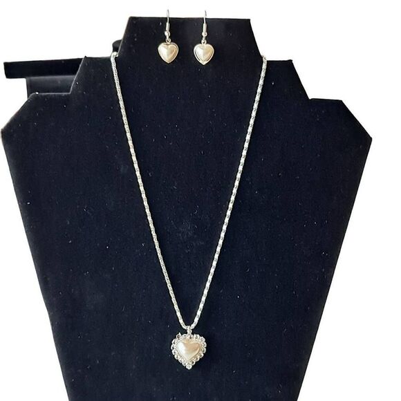 Heart Necklace and earring set Nwt - Picture 1 of 7